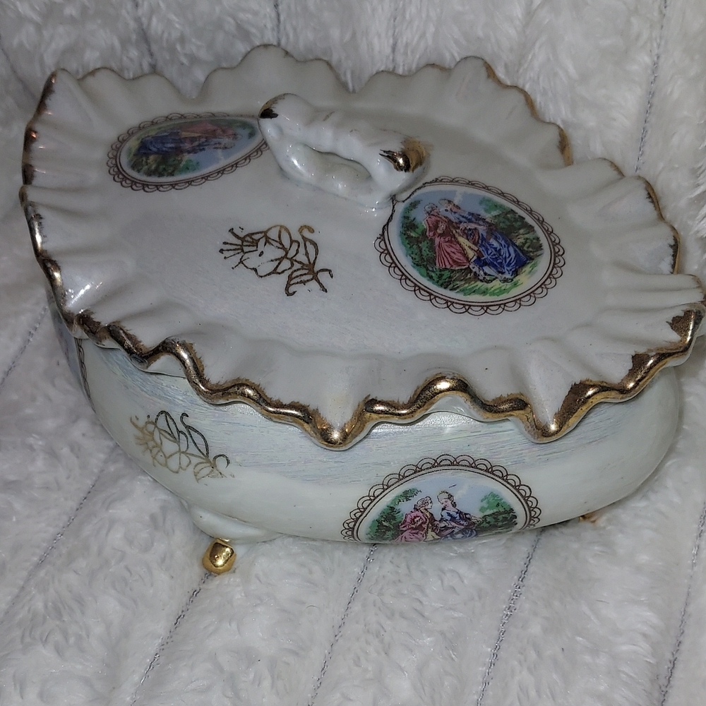 Vintage Victorian Porcelain Footed Trinket Jewelry Box
